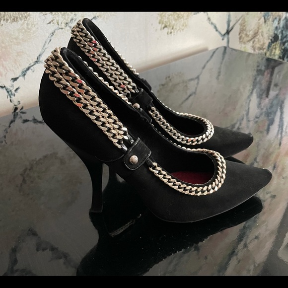 Louis Vuitton black size 37 4 inch heels - Picture 2 of 2